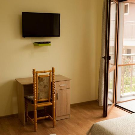 וארנה Alfa Guest Rooms With Parking מראה חיצוני תמונה