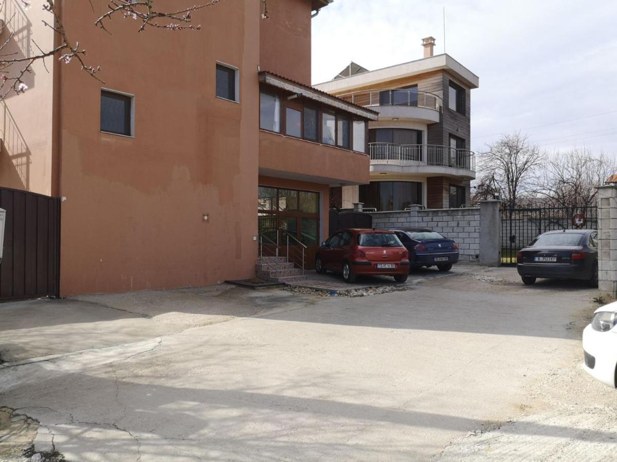 וארנה Alfa Guest Rooms With Parking מראה חיצוני תמונה