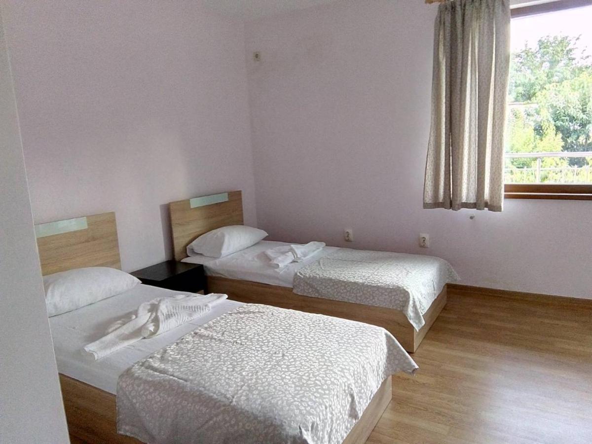 וארנה Alfa Guest Rooms With Parking מראה חיצוני תמונה