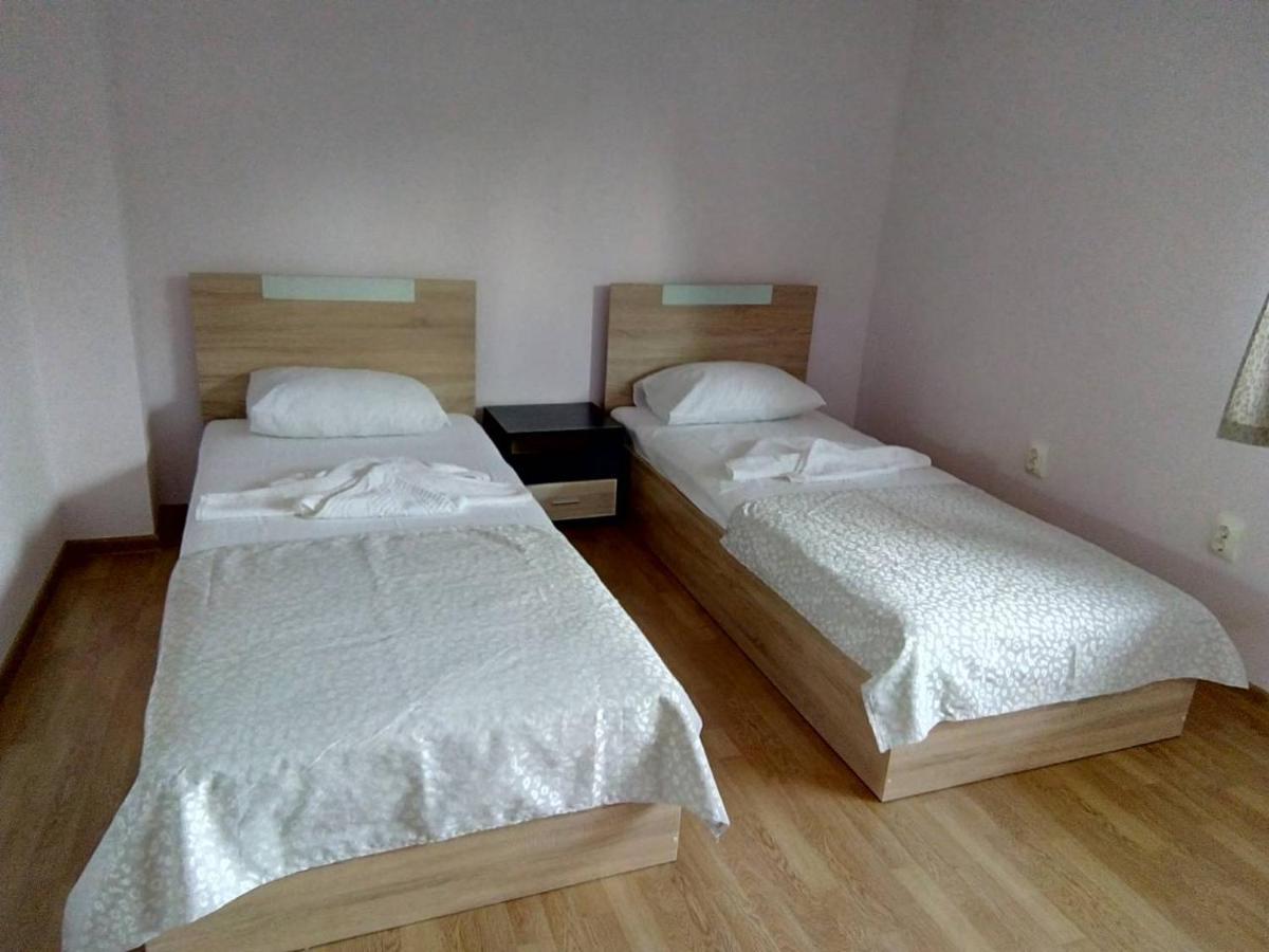 וארנה Alfa Guest Rooms With Parking מראה חיצוני תמונה