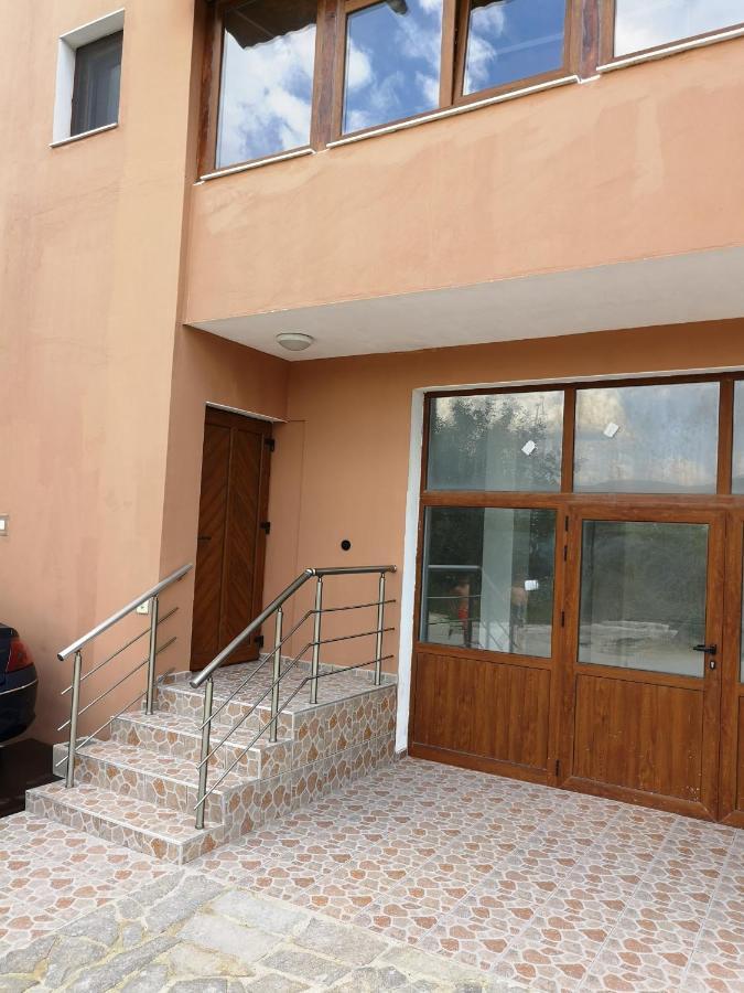וארנה Alfa Guest Rooms With Parking מראה חיצוני תמונה