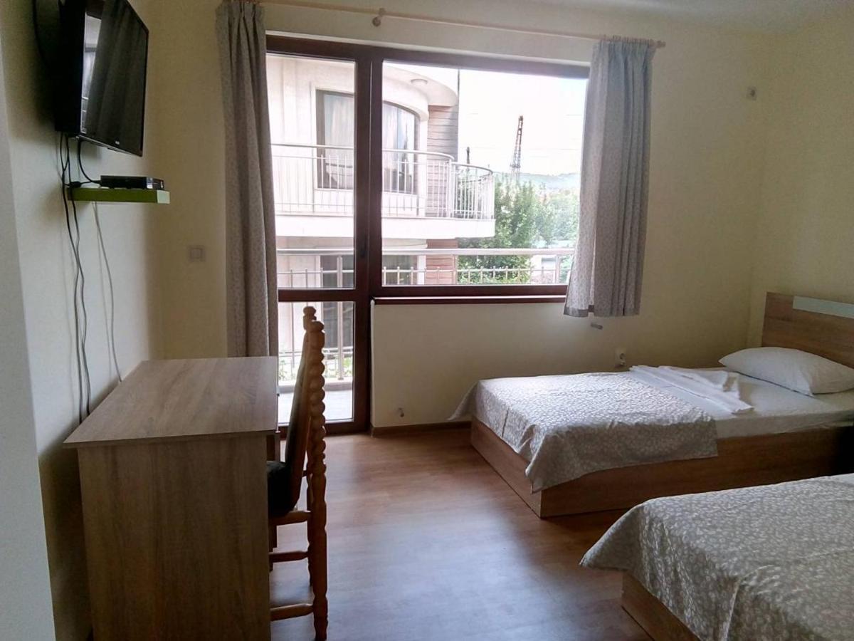 וארנה Alfa Guest Rooms With Parking מראה חיצוני תמונה