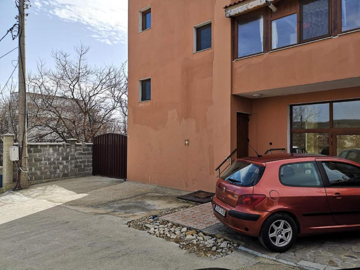 וארנה Alfa Guest Rooms With Parking מראה חיצוני תמונה