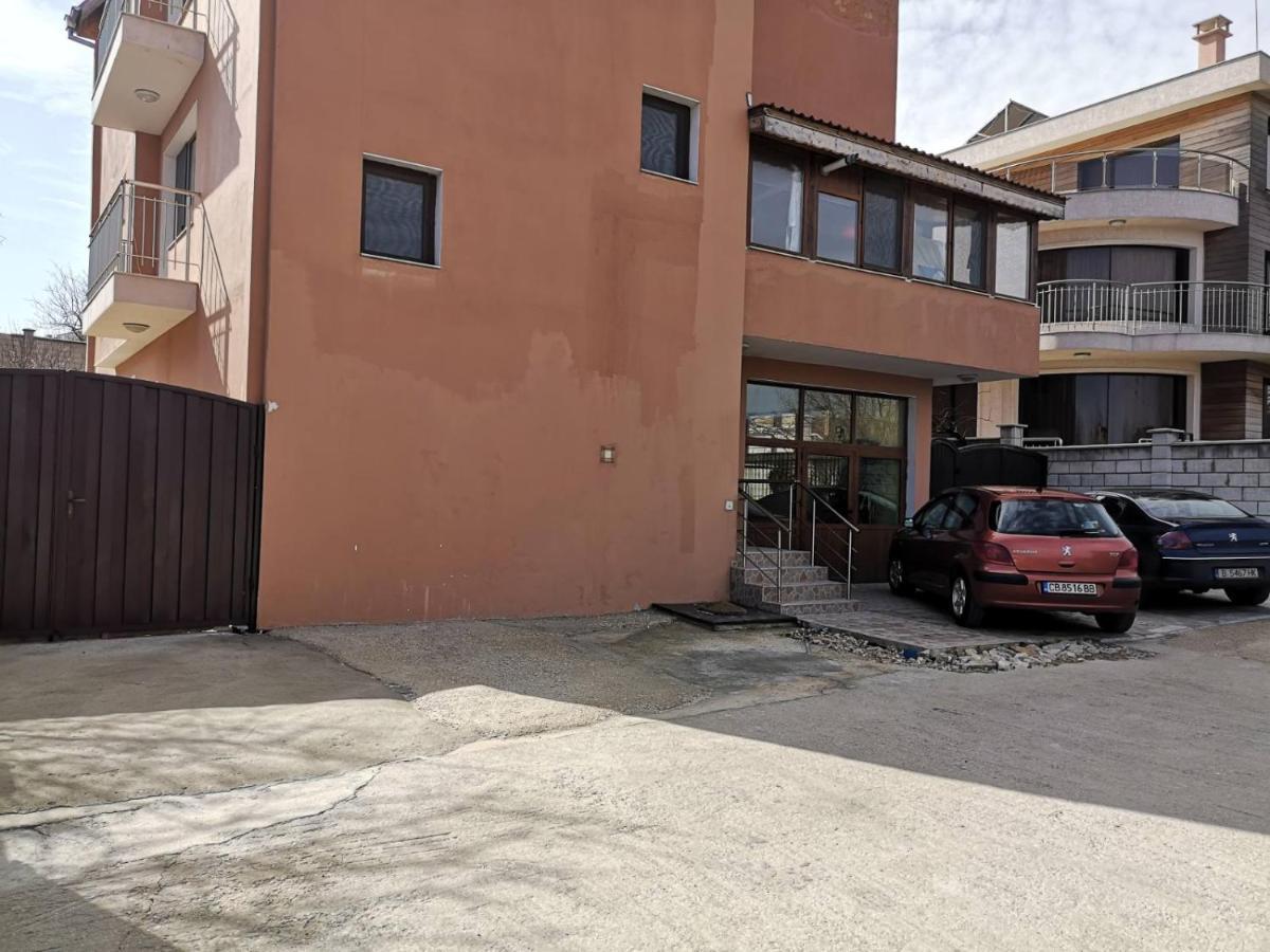 וארנה Alfa Guest Rooms With Parking מראה חיצוני תמונה